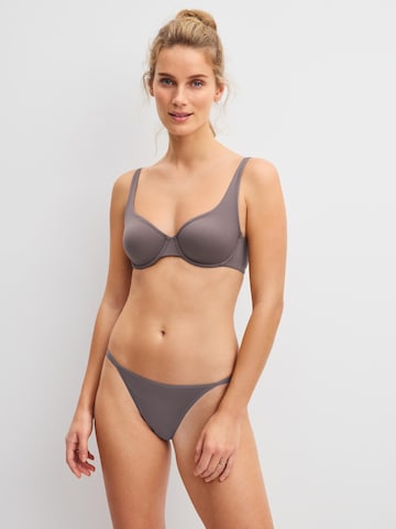 Slip 'Sleek Skin' di CALIDA in marrone