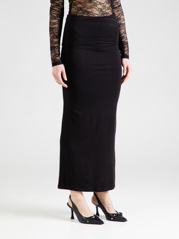 Gina Tricot Skirt in Black: front