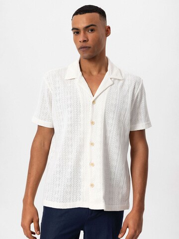 Antioch Comfort fit Button Up Shirt in White: front