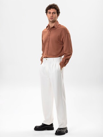Antioch - Comfort Fit Camisa em castanho
