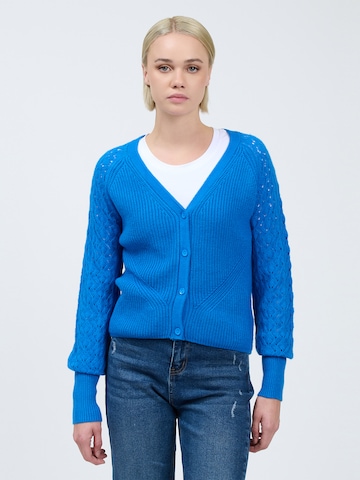 Influencer Strickjacke in Blau: Vorderseite