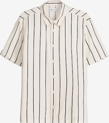 Bershka Button Up Shirt in Beige: front