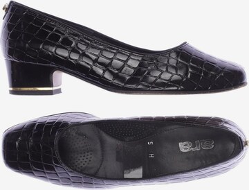 ARA Flats & Loafers in 38 in Black: front