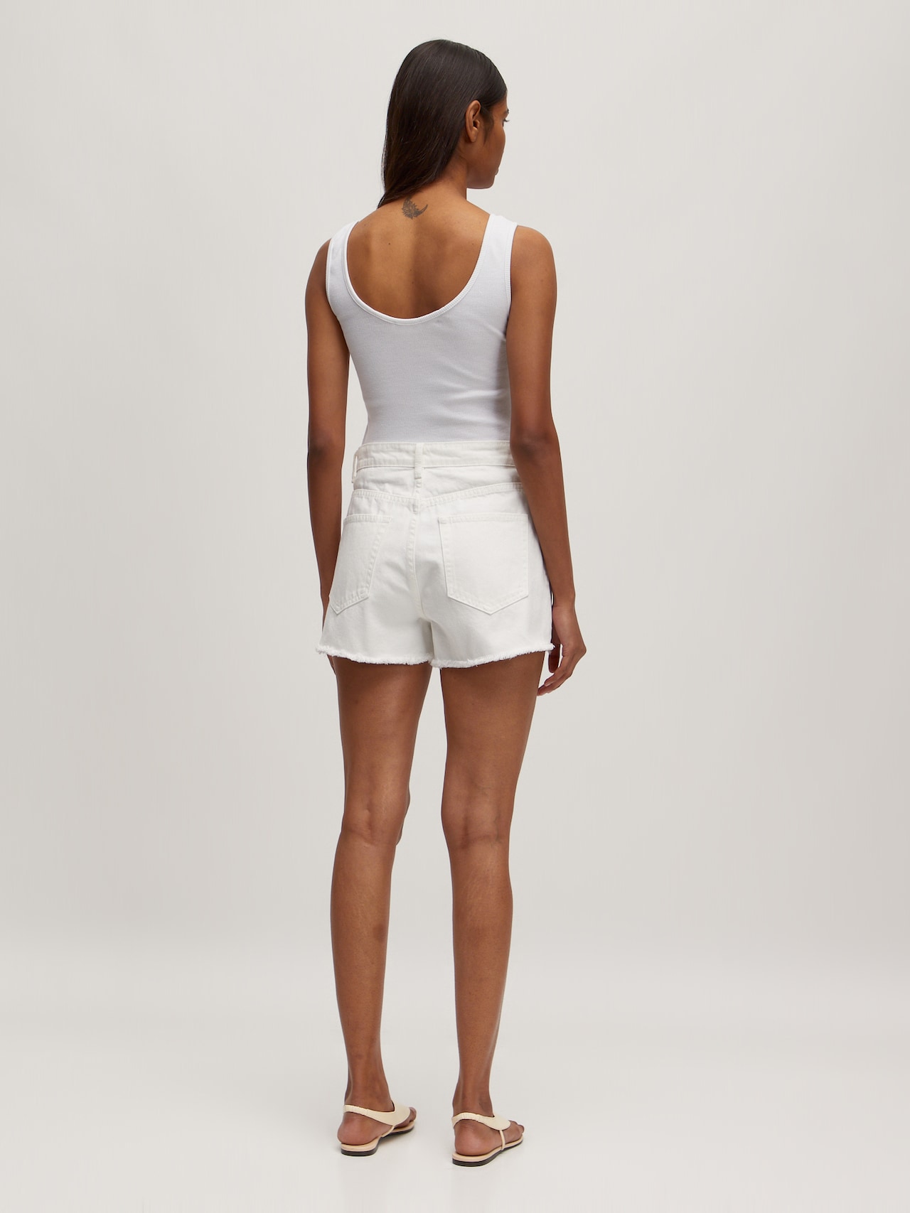 EDITED Produkte Shorts 'Tardis' weiß