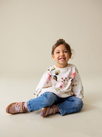 Next Суичър в бежово