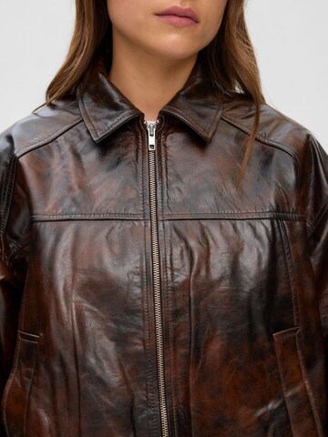 VERO MODA Between-season jacket 'TORVEHALLERNE' in Brown
