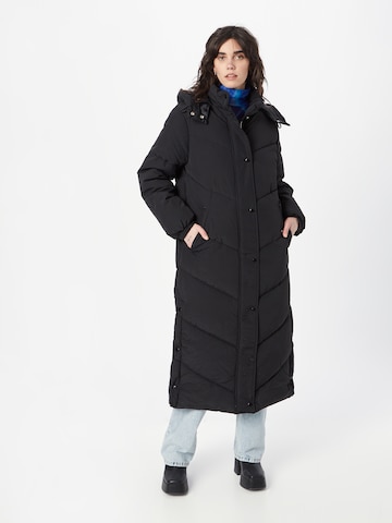 Warehouse Зимно палто в черно: отпред
