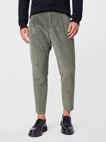 DRYKORN Slim fit Pleat-front trousers 'Chasy' in Green: front