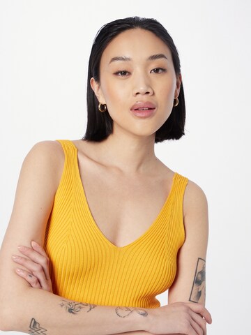 NÜMPH Knitted Top 'CERYS' in Yellow