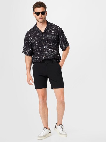 QUIKSILVER Regular fit Athletic button up shirt 'VEINSCOSE' in Black