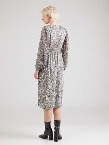 Robe-chemise 'VMSmilla' VERO MODA en blanc