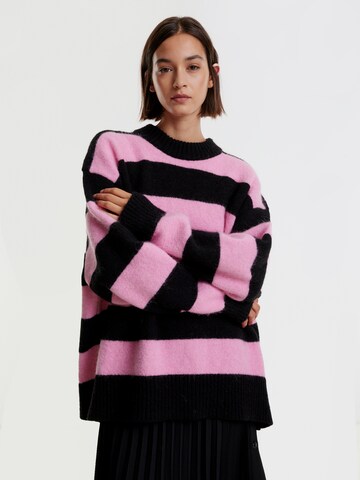 EDITED Sweater 'Jalma' in Pink: front