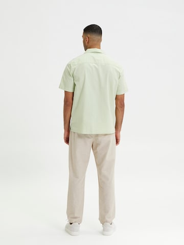 SELECTED HOMME جينز مضبوط قميص 'Ray' بلون أخضر