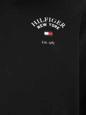 Tommy Hilfiger Big & Tall Суичър 'Arched Varsity' в черно