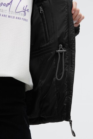 Soccx Winter Jacket in Black: front