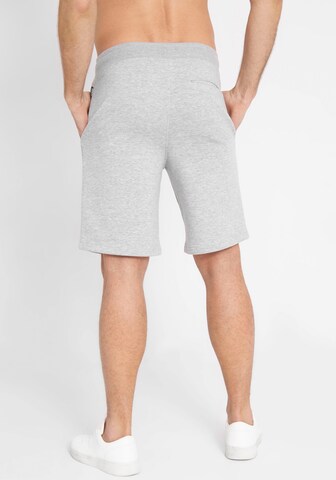 BENCH Regular Pants in Grey