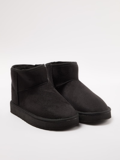 Trendyol Boots en noir, Vue avec produit