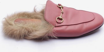 Gucci Flats & Loafers in 39 in Pink: front