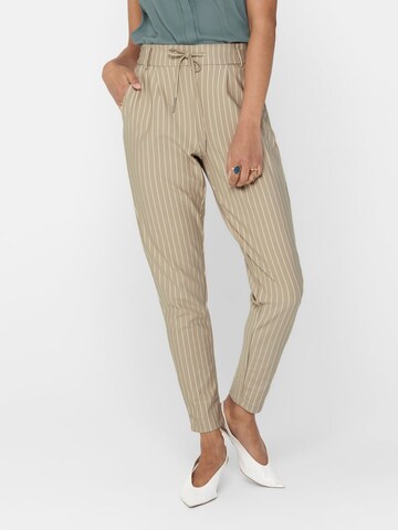 Coupe slim Pantalon à pince 'Poptrash' ONLY en beige : devant