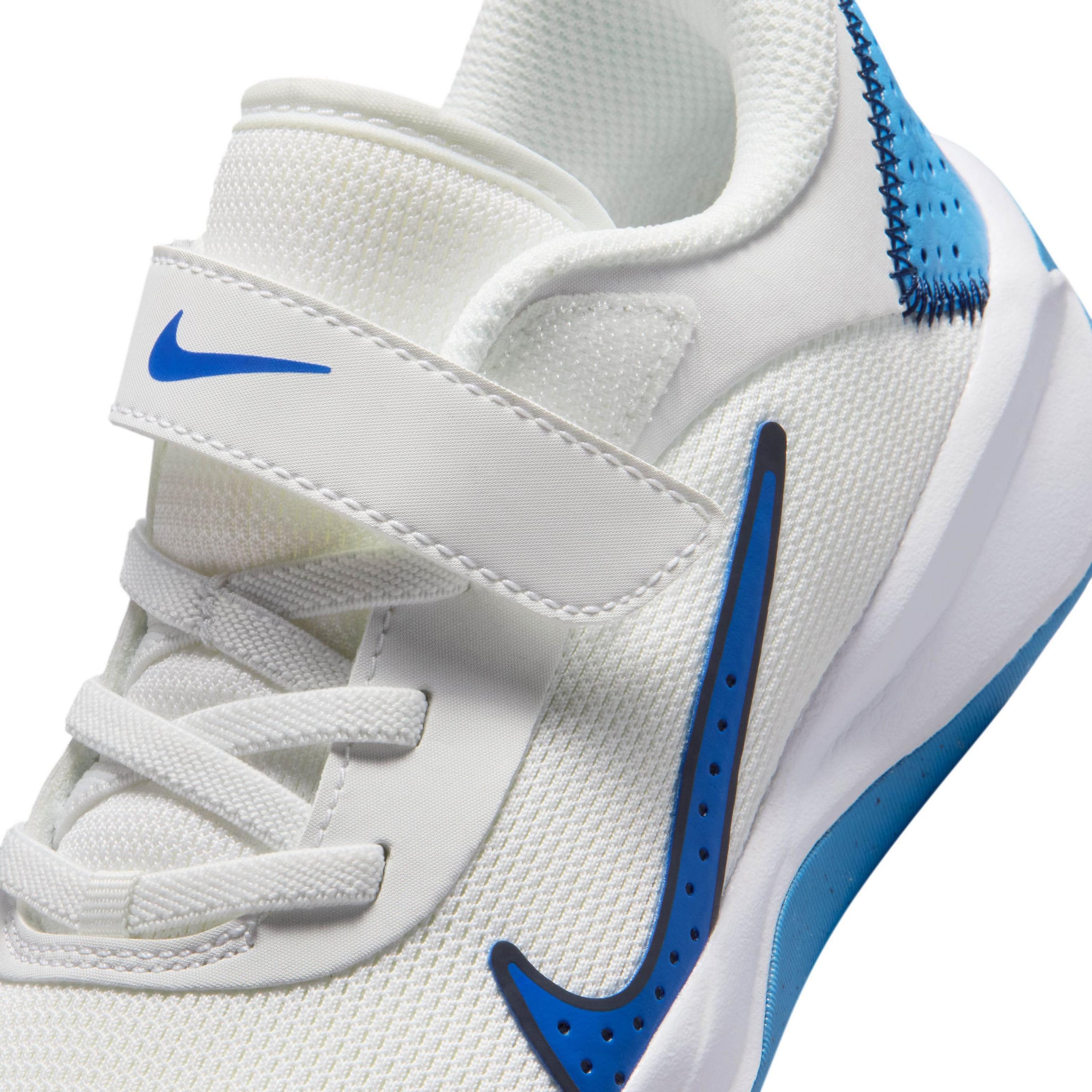 NIKE Athletic Shoes 'Omni' in White