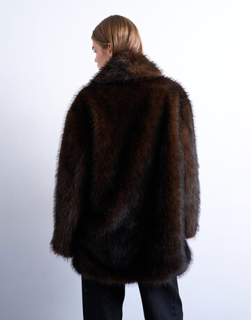 TOPSHOP Vinterkappa i brun