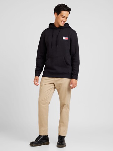Tommy Jeans Sweatshirt 'ESSENTIAL' i svart