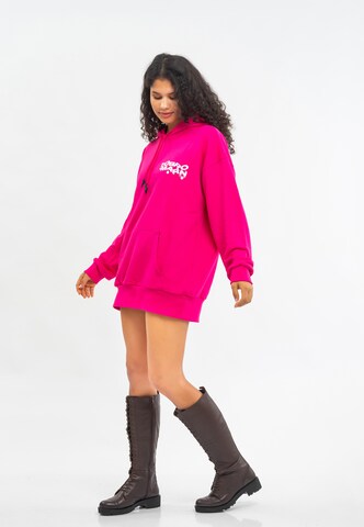 Tom Barron Sweatshirt in Roze