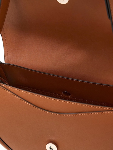 GUESS Válltáska 'Guess Sac Bandoulière Coleen Caramel' - barna