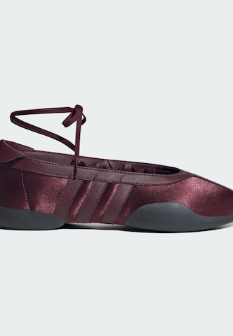 ADIDAS ORIGINALS - Sabrina com tiras 'Taekwando Mei' em vermelho