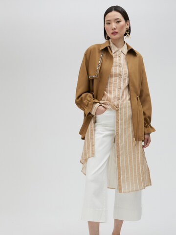 Maglietta ' ' di Lola Casademunt in beige