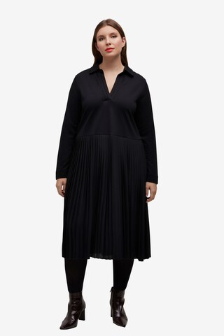 Robe Ulla Popken en noir : devant