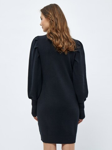 Robes en maille 'Anissa' Peppercorn en noir