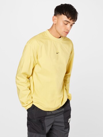 Nike Sportswear Sweatshirt in Geel: voorkant