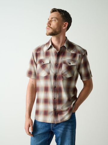 Next Regular Fit Hemd in Rot: Vorderseite
