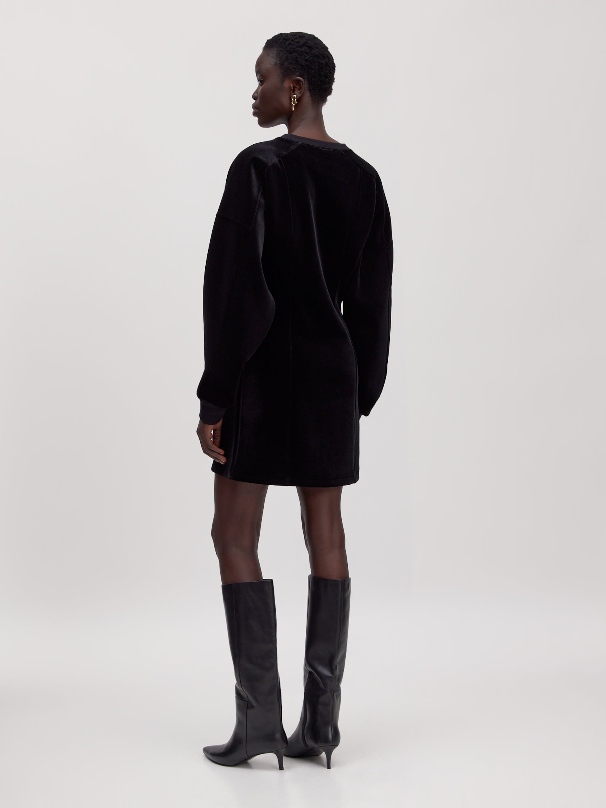 EDITED Produkter Kjole 'Inaya' sort