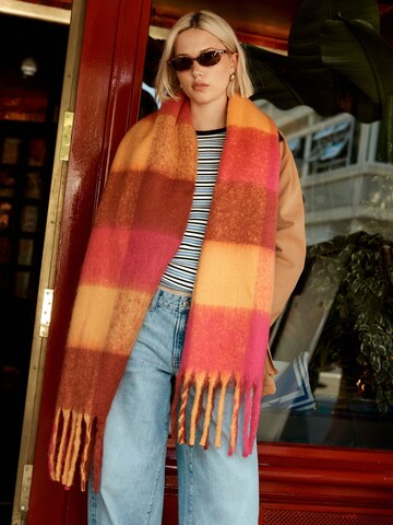 Next - Cachecóis em rosa