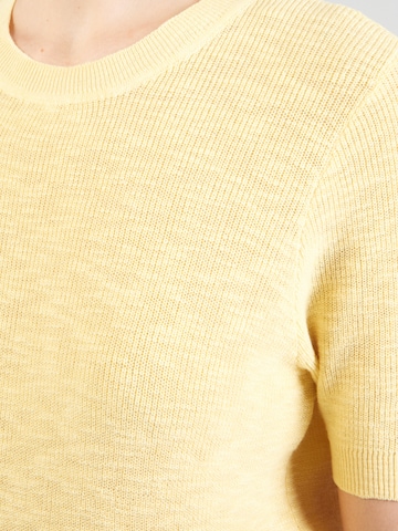 Pullover 'PETRINA' di NÜMPH in giallo