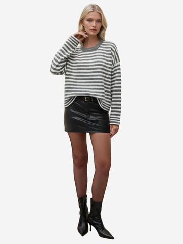 Hiccup Pullover in Grau