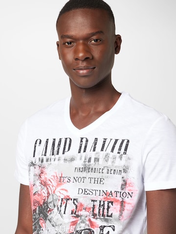 T-Shirt 'Road Rebel' CAMP DAVID en blanc