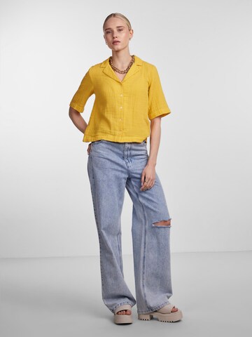 PIECES - Blusa 'TINA' en amarillo