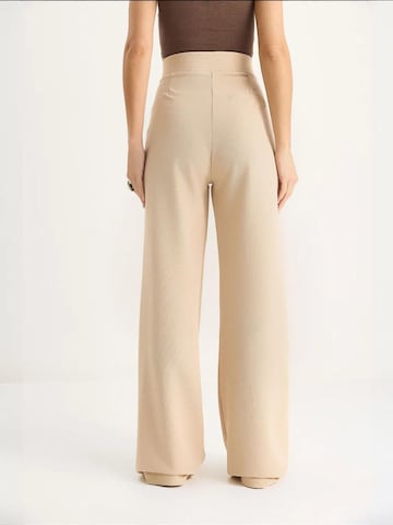 Loosefit Pantalon à pince Bianco Lucci en beige