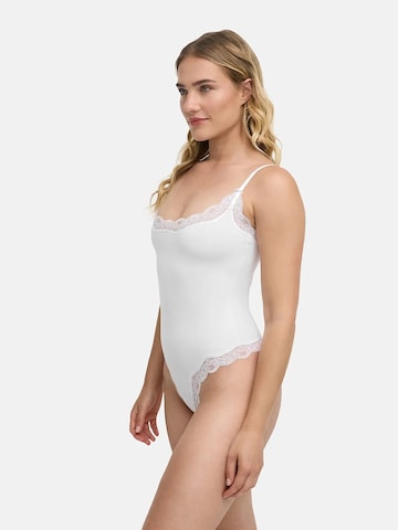 cfab (formerly creamy fabrics) - Body 'Bodysuit String mit Lace' en blanco