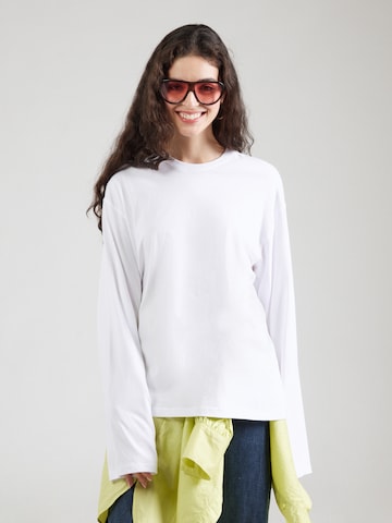 WEEKDAY Shirt 'Danya' in White: front