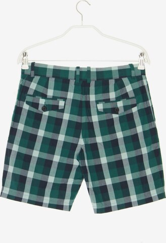 H&M Shorts 29-30 in Grün