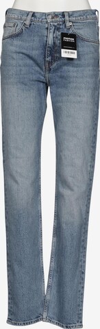 Arket Jeans in 28 in Blue: front