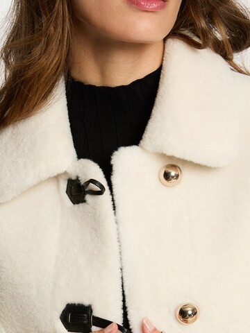 Morgan Övergångskappa i beige