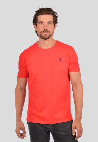 T-Shirt U.S. POLO ASSN. en rouge : devant