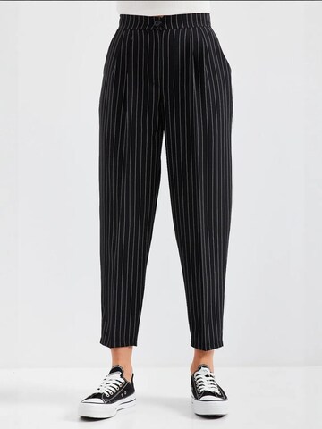 regular Pantaloni con pieghe di Bigdart in nero: frontale
