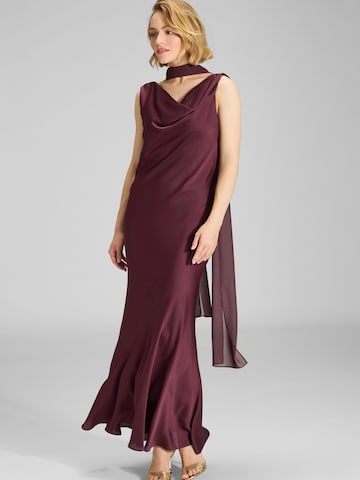 SWING Вечерна рокля в червено: отпред