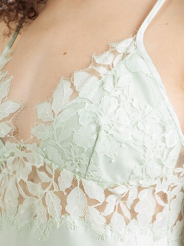 Hunkemöller Yömekko värissä vihreä